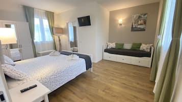 1 camera, insonorizzazione, ferro/asse da stiro, culla da viaggio