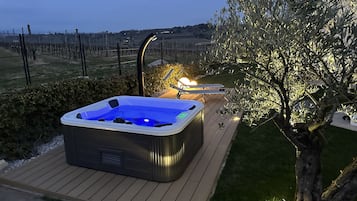 Idromassaggio all'aperto