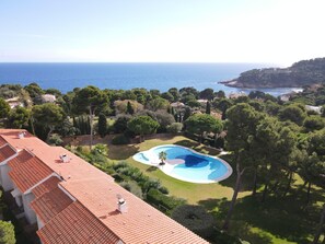 Pool - Holiday rental apartment with swimming pool in Begur, Aiguablava (Begur)