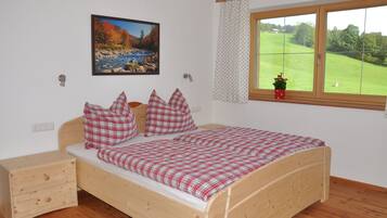 7 Schlafzimmer, Schreibtisch, kostenloses WLAN, Bettwäsche