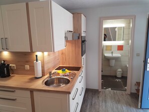 Fridge, oven, high chair