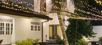 White Villa Airport Transit Hotel