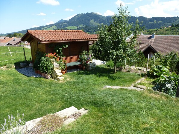 Property grounds - HOLIDAY APARTMENT AMBIENTE in WERTACH - HOLIDAY WITH A VIEW (Wertach)