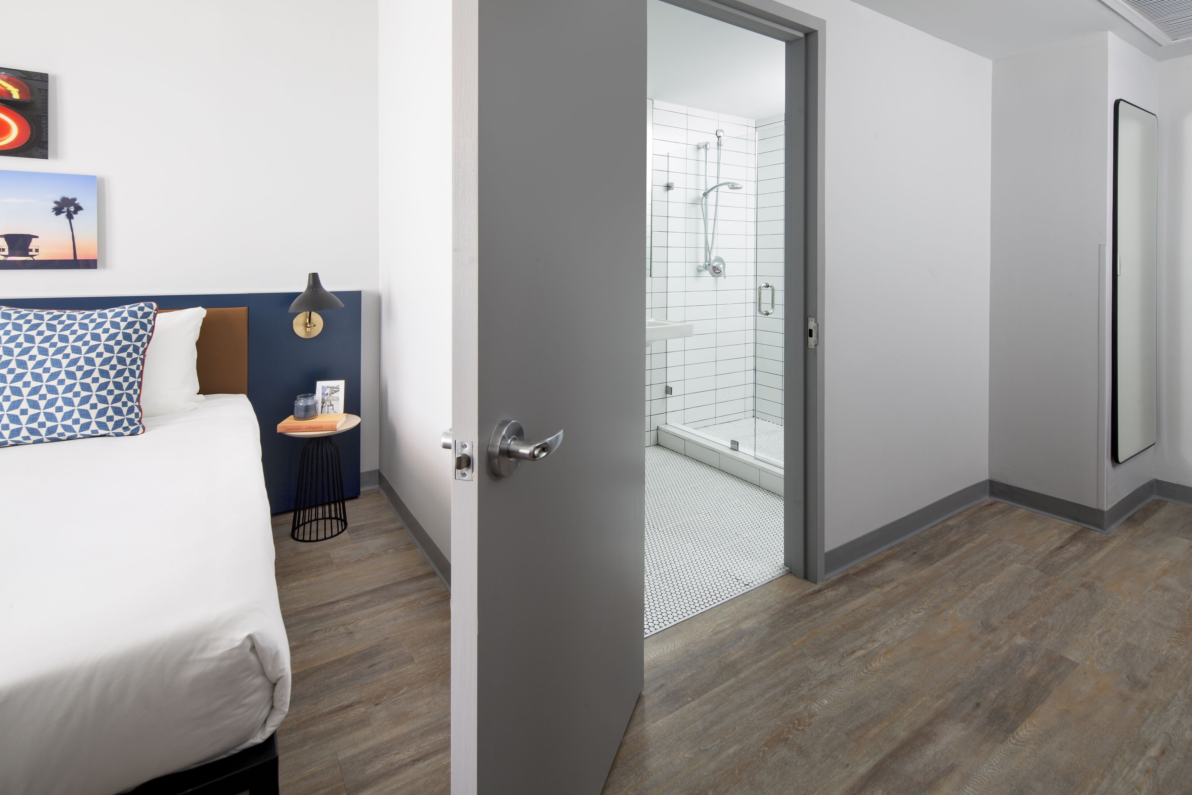 Photo - Generator Miami