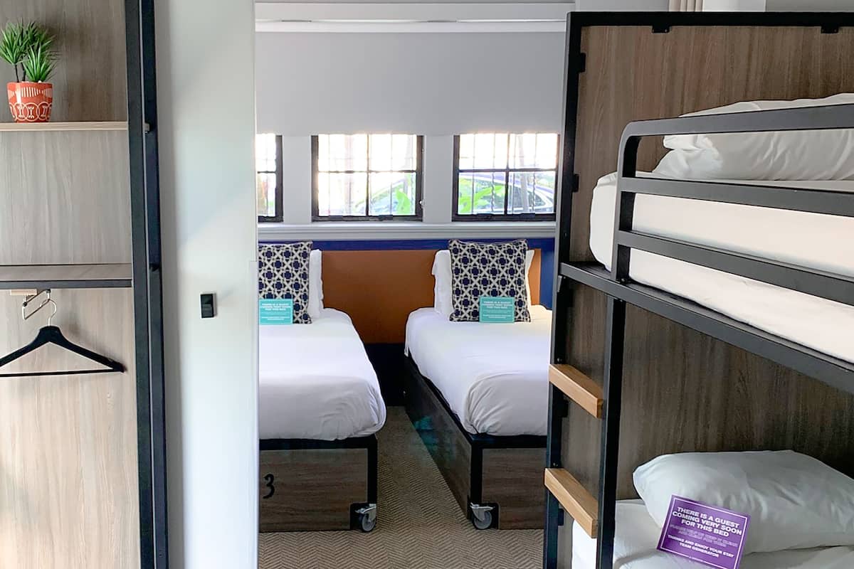 Premium bedding, in-room safe, soundproofing, free WiFi
