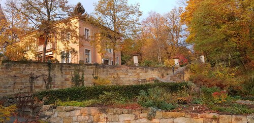 Spacious vacation apartment on the Elbe slope - directly on the Blue Wonder