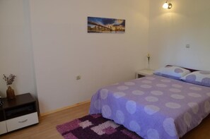 2 habitaciones, sistema de insonorización y wifi 