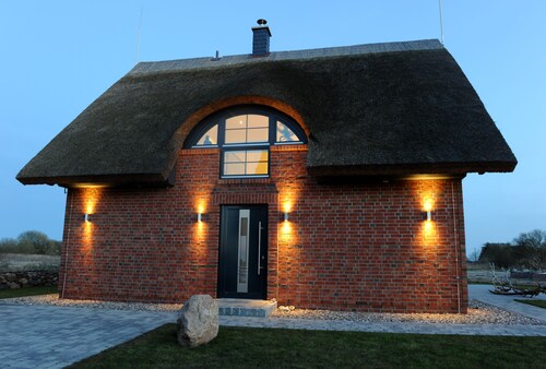 Modernes Ferienhaus in Strandnähe (700m) und direkten Seeblick