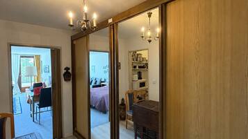 Iron/ironing board, free WiFi, wheelchair access