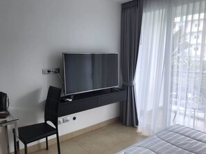 Deluxe Studio, 1 Queen Bed, Non Smoking | Room amenity - Centara Avenue Residence Building C (Pattaya)