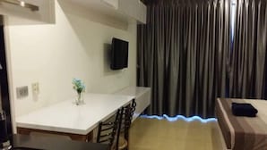 Deluxe-Studio, 1 Queen-Bett, Nichtraucher | Zimmerausstattung