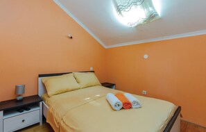 2 chambres, lit parapluie, Wi-Fi gratuit, draps fournis