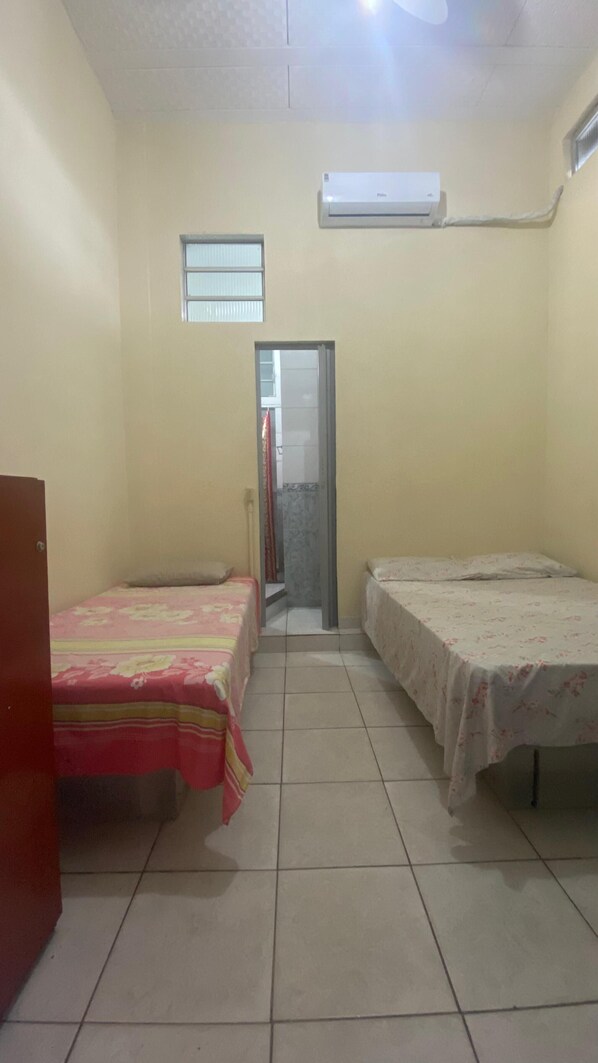 Wifi gratis y ropa de cama 