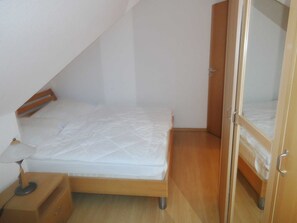 2 室のベッドルーム、WiFi