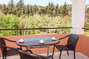 Property grounds - Fondas Apartments (Corfu)