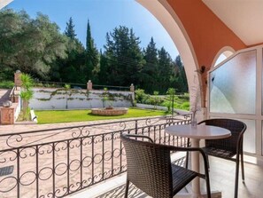 Property grounds - Fondas Apartments (Corfu)