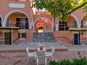 Property grounds - Fondas Apartments (Corfu)