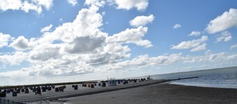 Cozy holiday home for up to 4 people in Neßmersiel on the North Sea coast