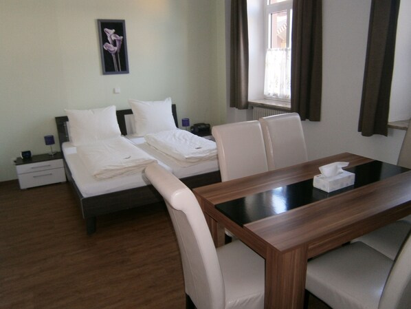 1 Schlafzimmer, Bügeleisen/Bügelbrett, Internetzugang, Bettwäsche