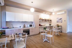 Tägliches inbegriffenes Frühstücksbuffet