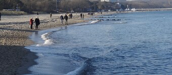Logement de vacances confortable avec piscine et sauna à 200 m de la plage