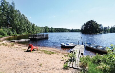 Gorgeous home in Ambjörnarp with WiFi