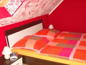 Unclassified image, 3 of 6, button