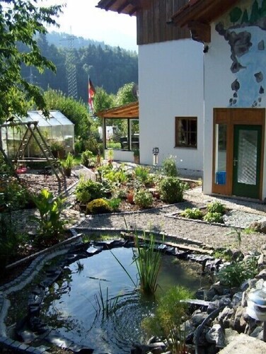 Quiet vacation apartment according to Chinese Feng-Shui teachings with water bed