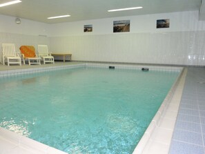 Indendørs pool