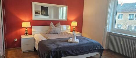 3 chambres, fer et planche à repasser, lit parapluie, Wi-Fi