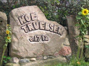 Luokittelematon kuva, 2 kautta 51, painike