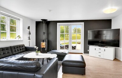 Gorgeous home in Juelsminde with sauna