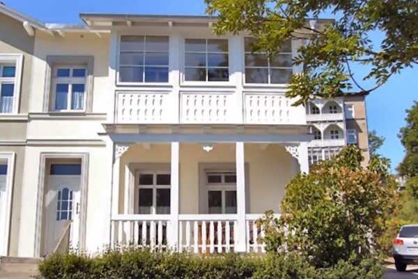 Frontansicht des Hauses