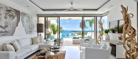 Smart-TV, DVD-Player, Videothek, Stereoanlage