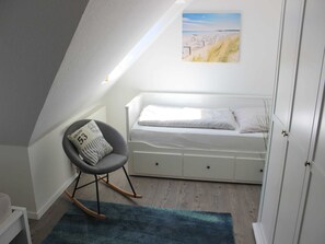 4 間睡房、可攜式嬰兒床、Wi-Fi、床單