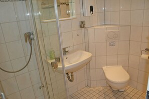 Unclassified image, 3 of 18, button