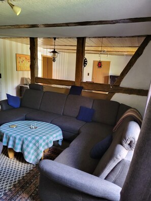 Unclassified image, 5 of 11, button