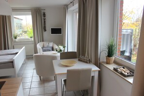 1 Schlafzimmer, Reisekinderbett, WLAN, Bettwäsche