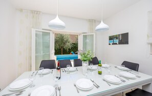 Dining - Beautiful home in Kastel Stafilic with sauna (Kastel Stafilic)