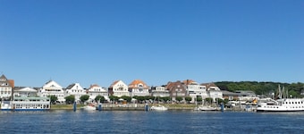 Renovated family-friendly 3 star ground floor apartment near the beach