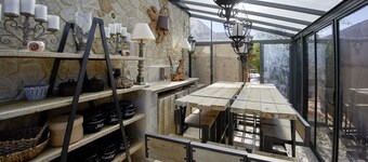 Small paradise near Arles in Provence, big terrace and pool 