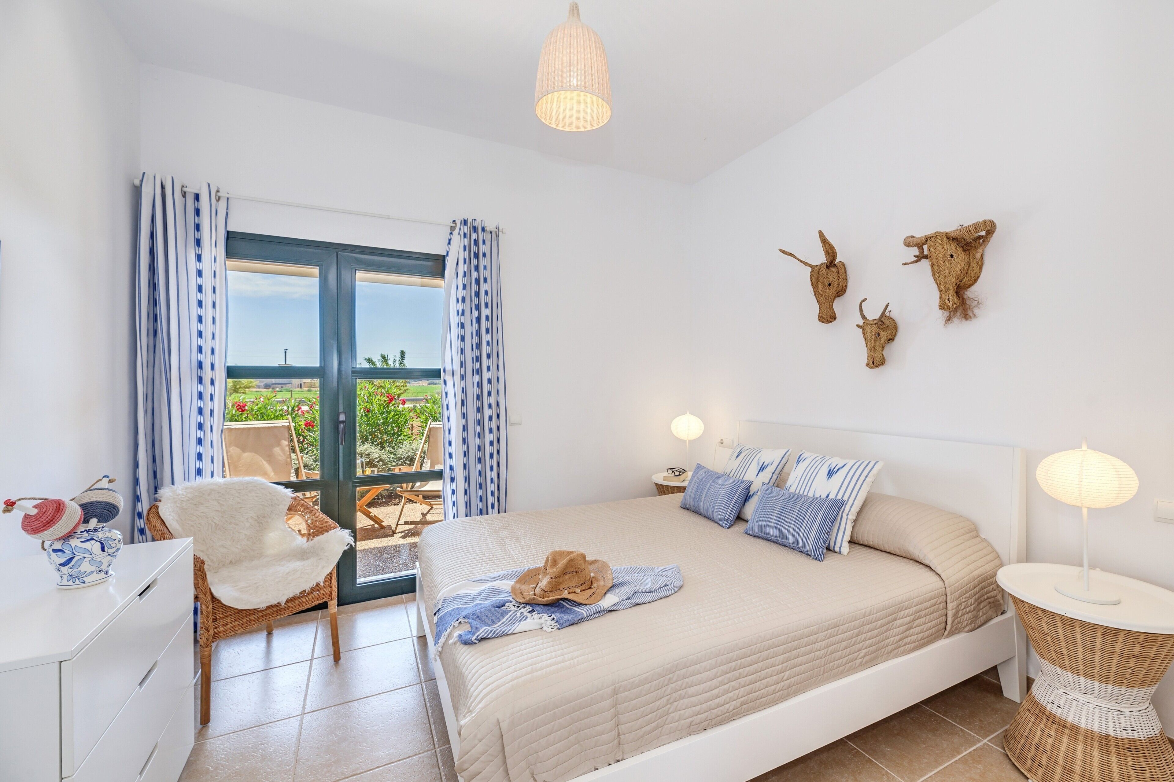 3 quartos, ferros/tábuas de passar roupa, Wi-Fi de cortesia