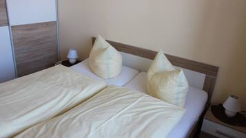 2 Schlafzimmer, Internetzugang, Bettwäsche