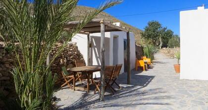 cortijo alhaja del cerro blanco in het natuurpark cabo de gata