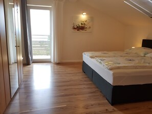 5 bedrooms, iron/ironing board, travel crib, WiFi