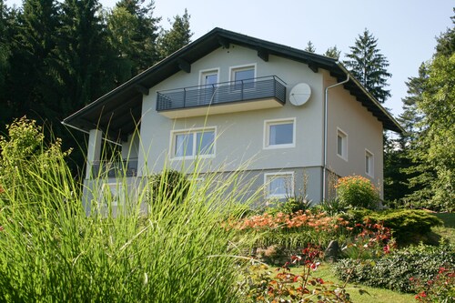 Holiday house on the outskirts of Klagenfurt with a wonderful view