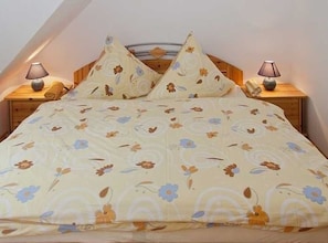 2 Schlafzimmer, Reisekinderbett, WLAN, Bettwäsche
