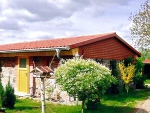 Exterior - Vacation apartment 60 sqm - Holiday apartments on Lake Malchin (Schorssow)