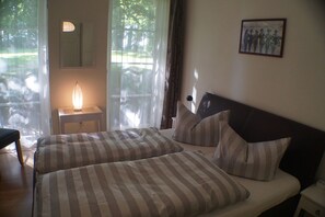3 chambres, bureau, lit parapluie, Wi-Fi gratuit
