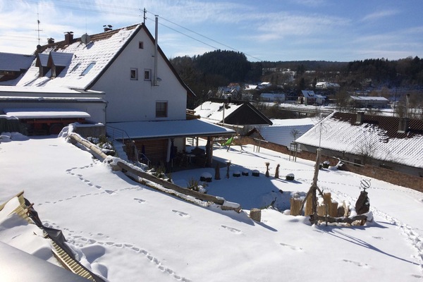 Die Giebelseite des Hauses